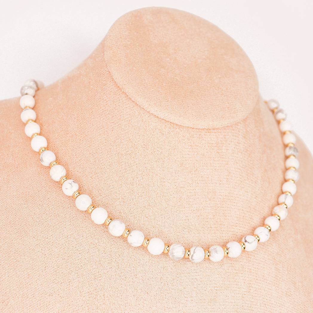 Collier en howlite et plaqué or véritable collection circé