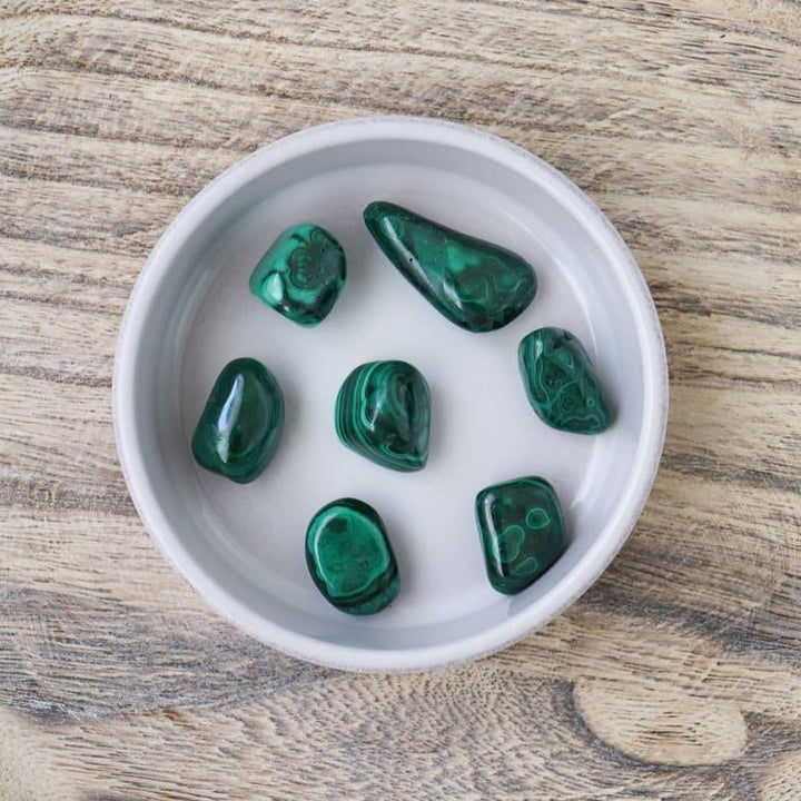 pierre roulée en malachite