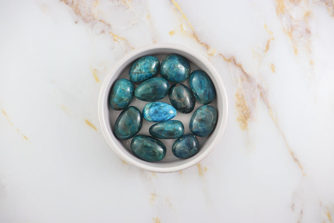 pierre roulée en apatite bleue#taille_m
