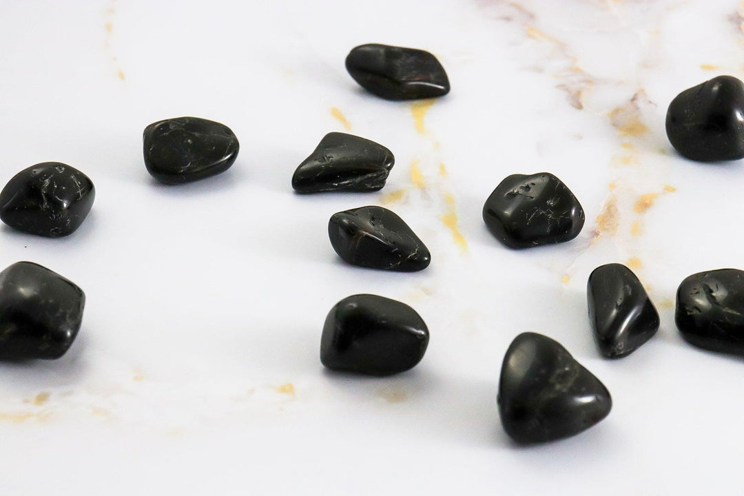 pierre roulée de tourmaline noire #taille_m