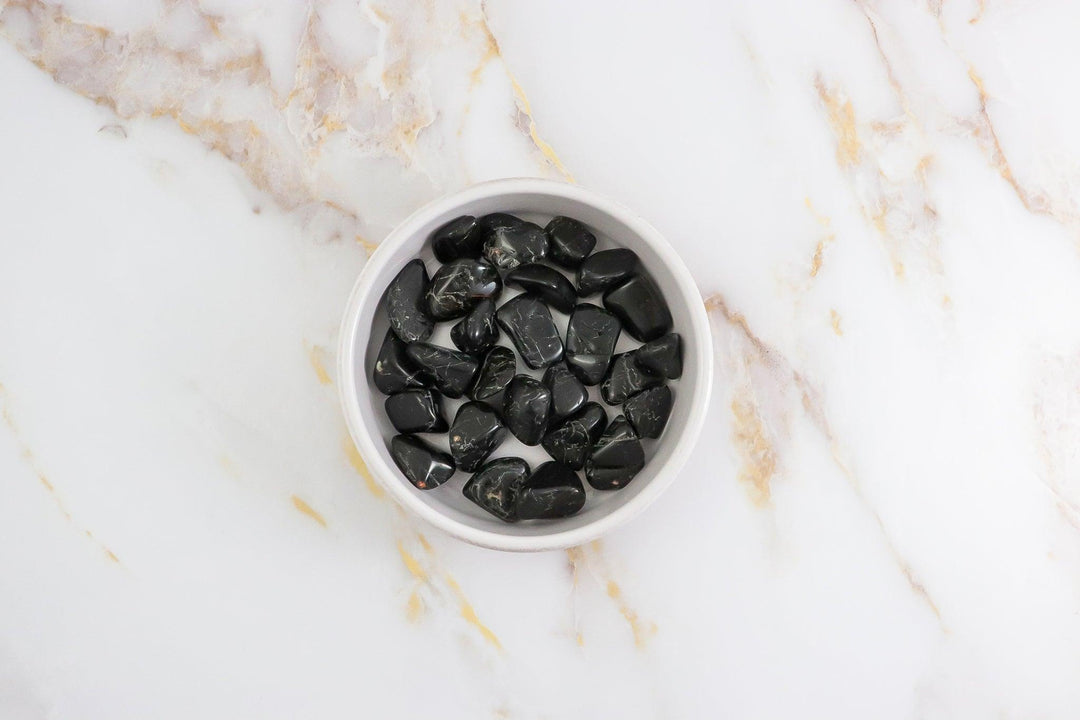 pierre roulée de tourmaline noire #taille_s