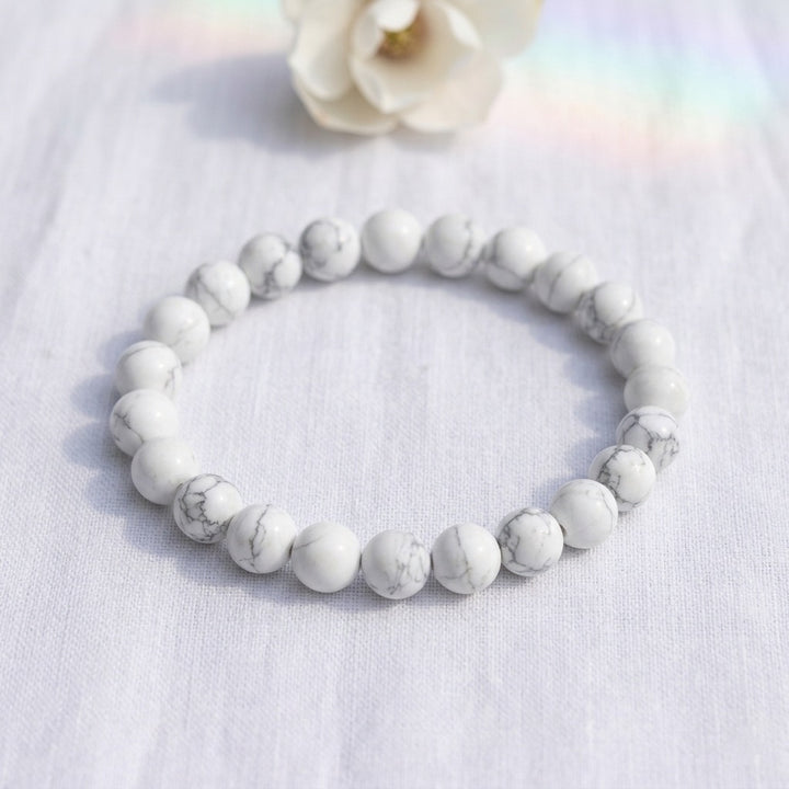 bracelet pierre naturelle howlite 6mm porté poignet #bracelet-6mm-howlite